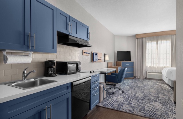 Candlewood Suites Alexandria by IHG