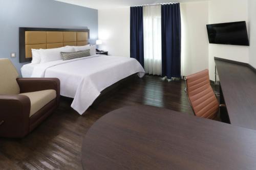 Candlewood Suites - Celaya by IHG