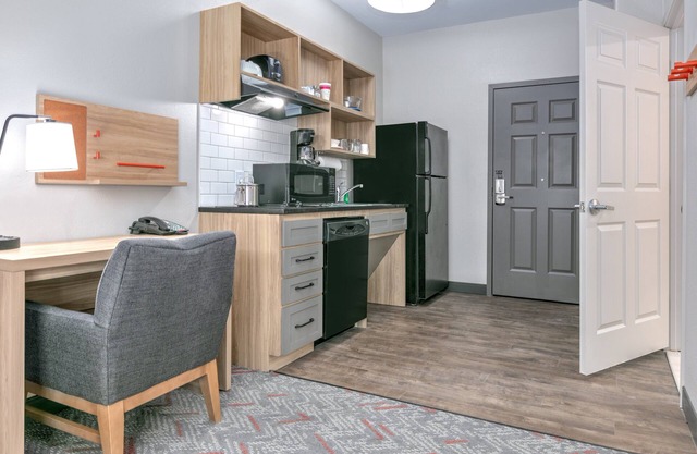 Candlewood Suites Lake Jackson Clute by IHG