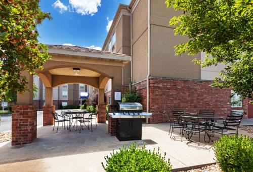 Candlewood Suites St. Robert by IHG