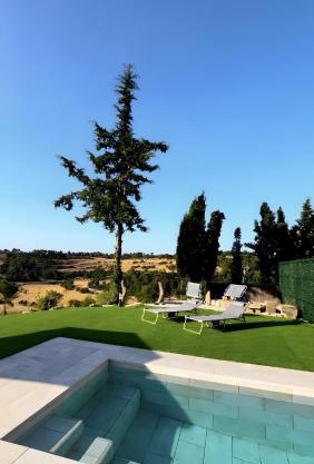 Cantó El Sech, Cottage With Pool