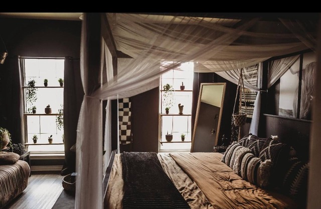 Can’t wait to host you @ Salt&Shroom. Come for the comfort, stay for the vibe!