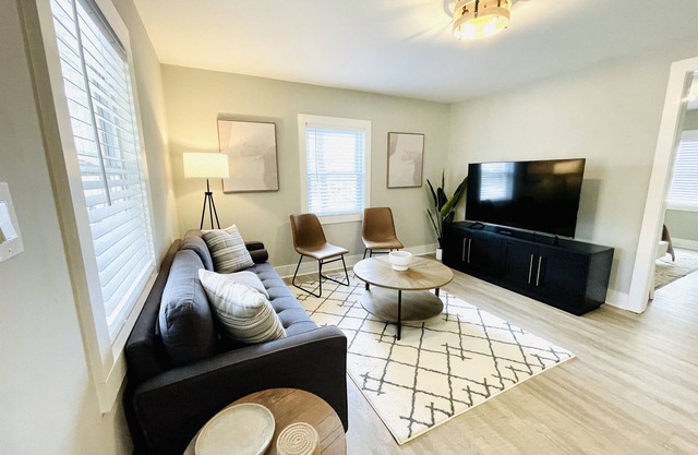 Cozy 2BR Bungalow | Perfect for Couple's Getaway