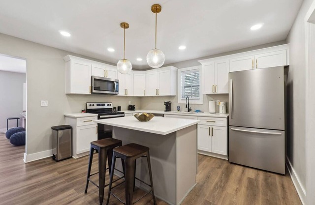"Canton Cottages" 3 Modern Cottages Sleeps 14