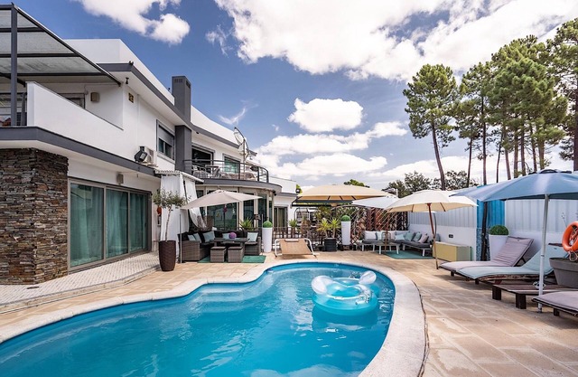 Cantua Villa, Klimaanlage, WLAN, Schwimmbad