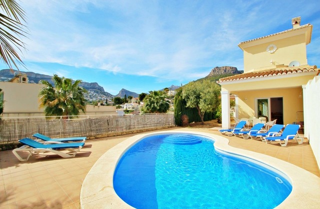 Canuta Mar 14- zweistöckige Villa mit Pool in Calpe
