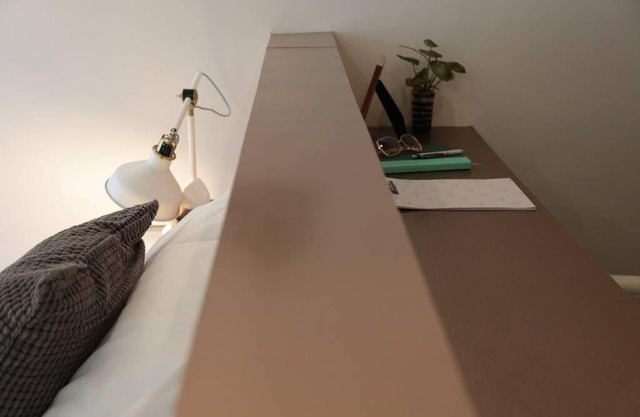 LEINWAND 1 (in Phra Khanong)