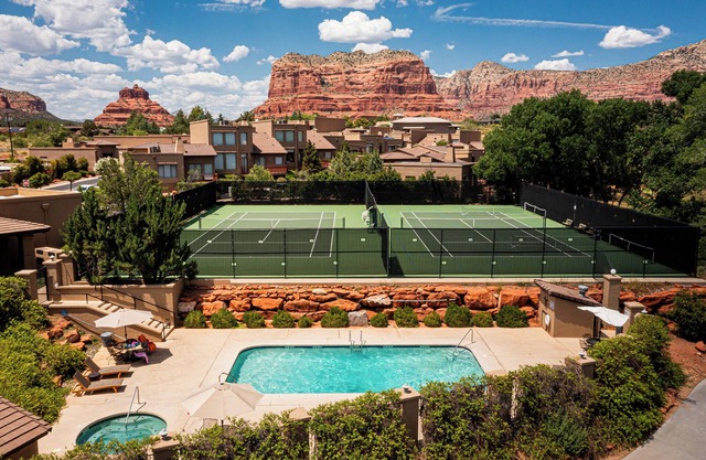 Canyon Mesa Getaway, Gated Community, Views, Community Pool & Hot Tub!