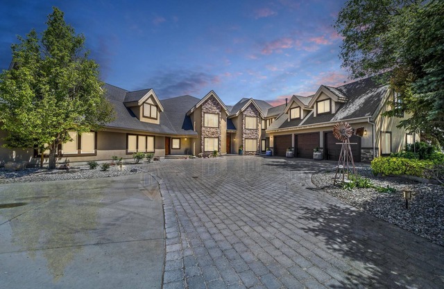 Canyon Rim Retreat