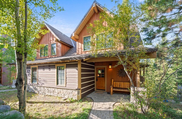 Canyon View Town Home | Ski-in Ski-out