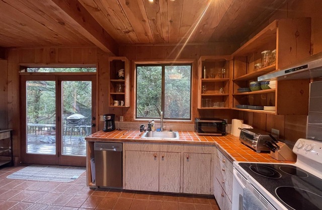 Canyon views and country vibe in sunny Carmel Valley