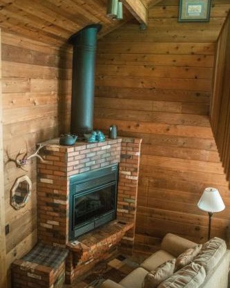 Canyon Wren Creek Access- Morning Glory cabin