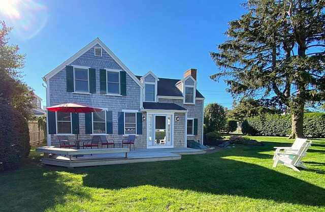 Cape Beach House Getaway * Steps to an Ocean Beach