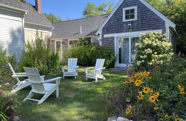 Cape Cod Charm, Close to Bay and Ocean Beaches