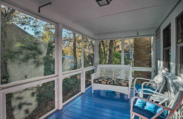 Cape Cod Cottage: Deck, Grill & Kayaks, Near Beach