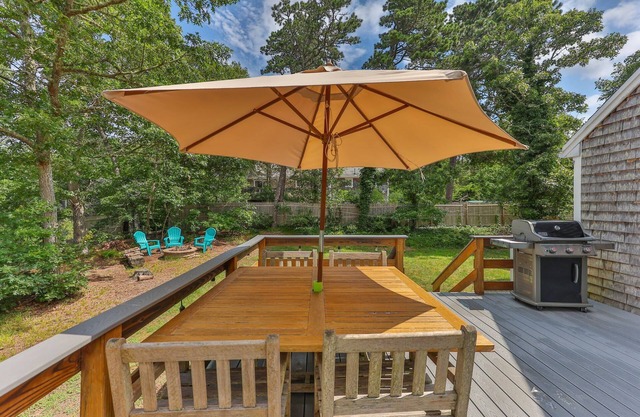 Cape Cod Cottage Near Beaches & Bike Trail