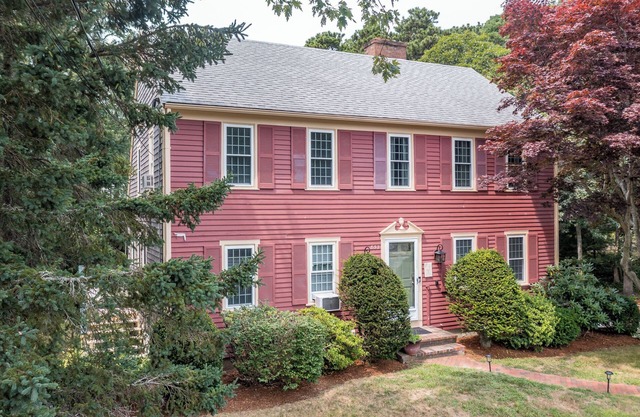 Cape Cod Stay w/ Deck, Grill & Nearby Beach