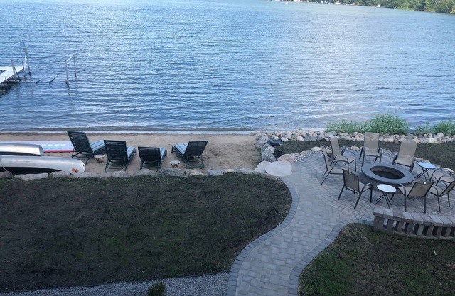 Cape Cod Style See Haus mit Strand - nur 1 Stunde von Minneapolis MN.