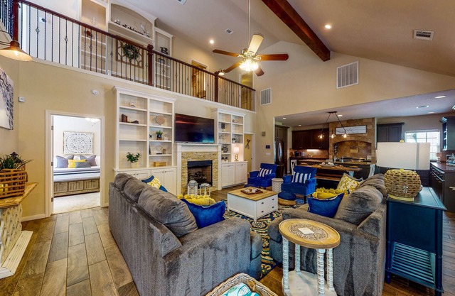 Cape Royale Estate by Lake Livingston with Private Hot Tub, Pool & Marina
