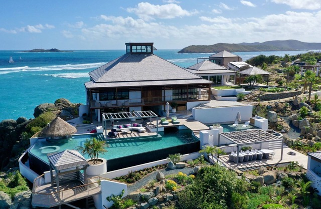 Cape Stout Estate by Fantasia Villas