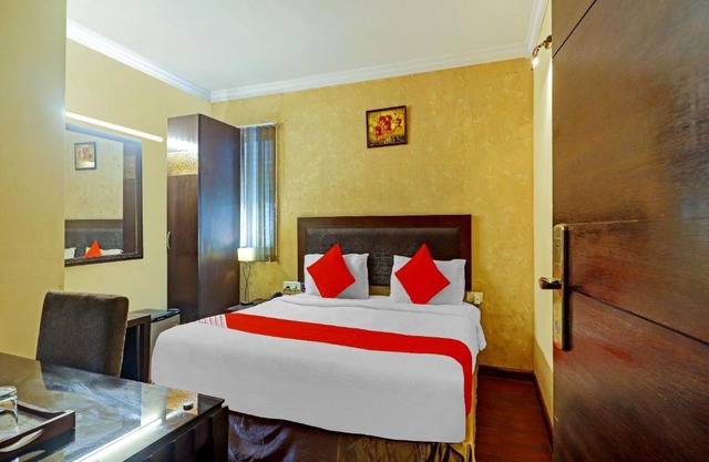 Capital O 73916 HOTEL SVR