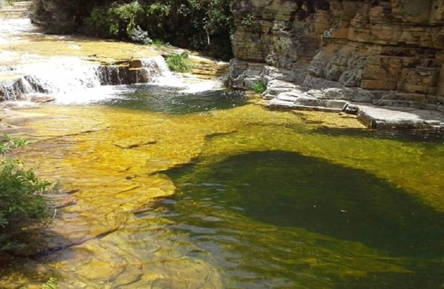 FRÜHSTÜCK UND ABENDESSEN INBEGRIFFEN NATURAL SWIMMING POOL - BOOTSCHLÄUCHE