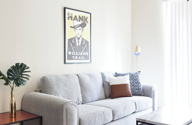 Capitol Convenience Cozy 1BR Loft Retreat