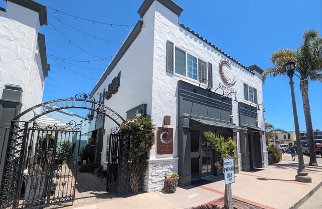 Capitola Hotel