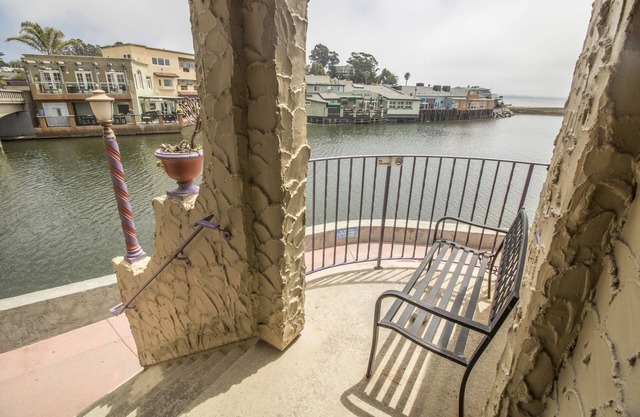 Capitola Venetian Hotel