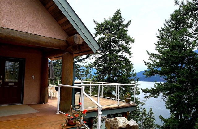Captains Landing Kootenay Bay, British Columbia