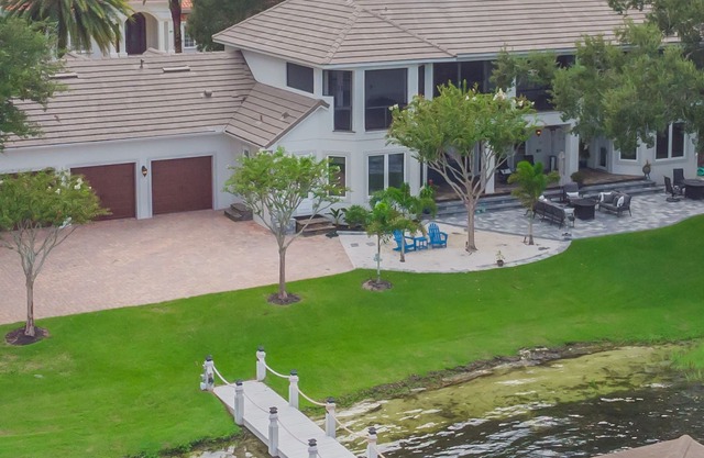 Captains Lake House