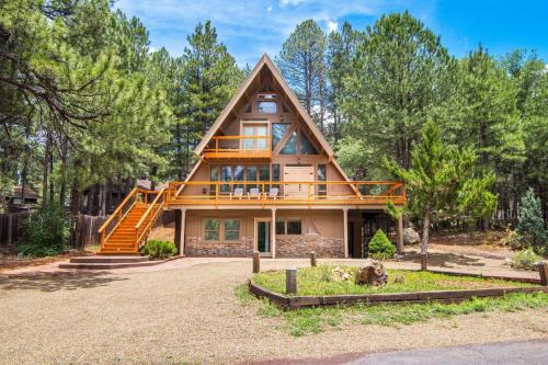 Captivating 1 BR Chalet Hideaway Prime Location