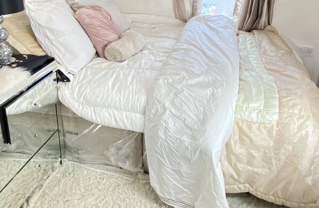Captivating 2-Bed Apartment in Barking