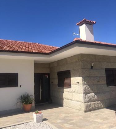 Captivating 3-Bed House in Travanca