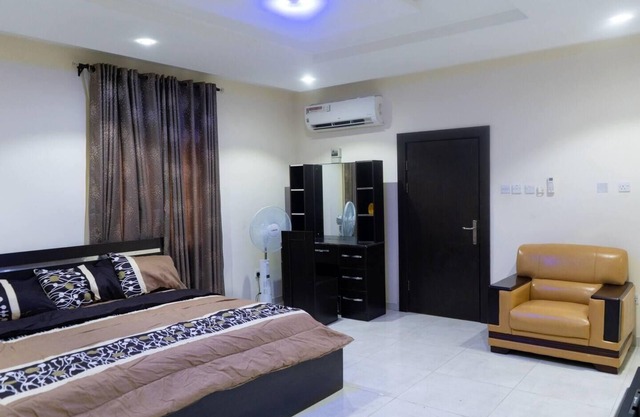 Captivating 5-Bed house pent house in Lekki Lagos