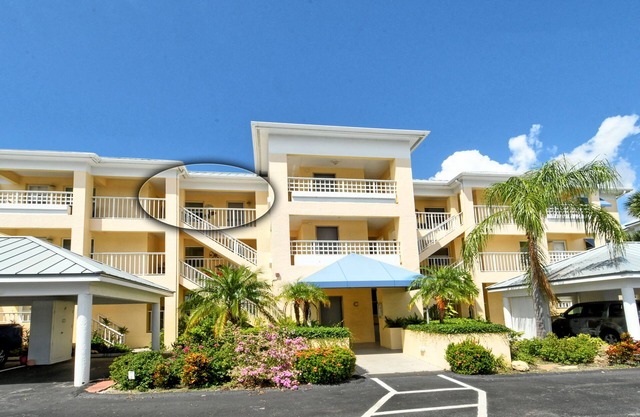 Captivating, Old Florida, Fish Camp Inspired, Luxe Waterfront Condo On Lemon Bay