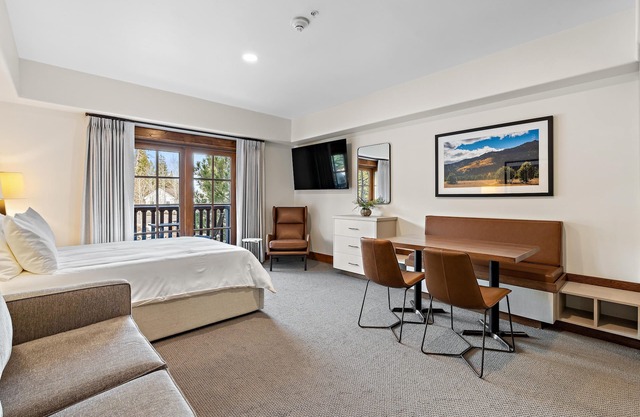 Captivating Studio with Balcony