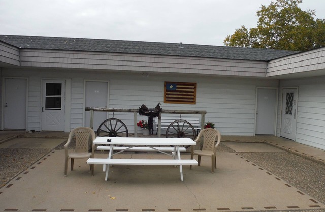 Caravan Motel