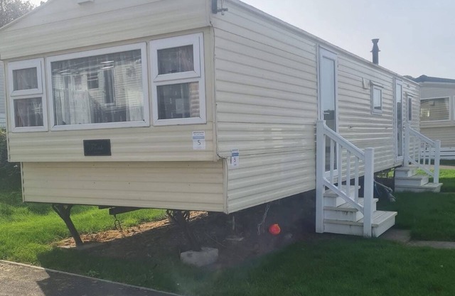 3 Bed Spacious Caravan in Parkdean Resort in Borth
