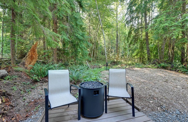 Carbonado Studio w/ Deck & Blackstone Griddle!