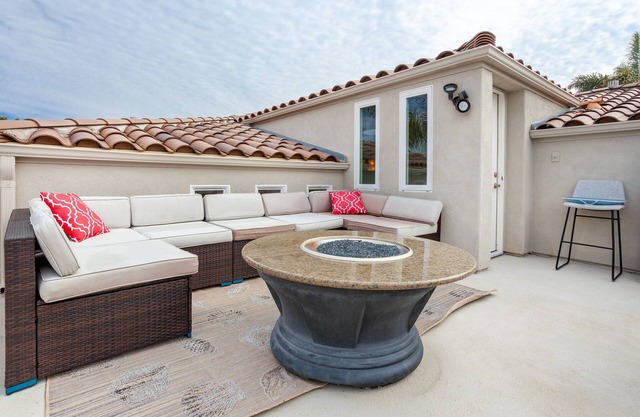 Cardiff Beach House Luxury Retreat!