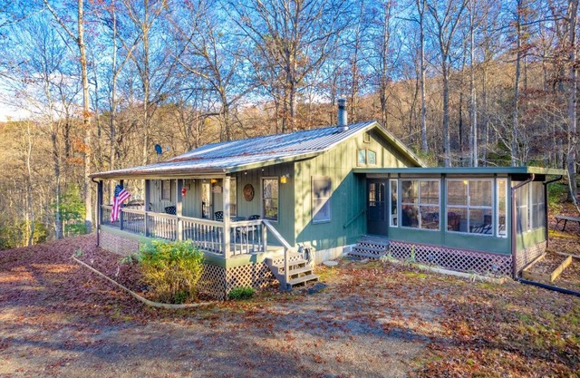 Cardinal Cabin