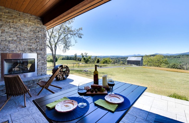 Cardinal Cottage Beautiful Shenandoah Valley getaway w/ stunning mountain views