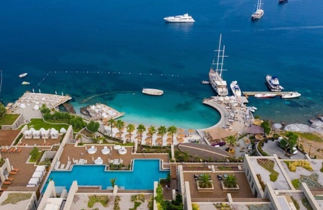 Caresse, a Luxury Collection 4+1 Villa