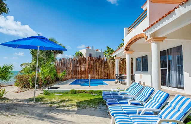 3 Schlafzimmer, 2 Bäder Strandhaus mit Pool. AC, Wifi. Eine kurze Fahrt nach Tulum.