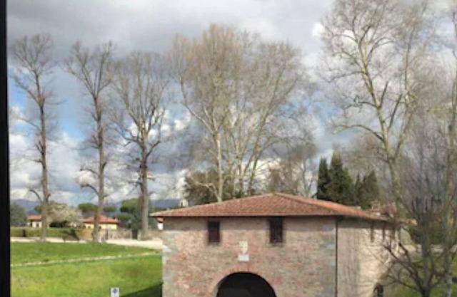 Carla Apartment - Very large and panoramic - Historical center of Lucca
