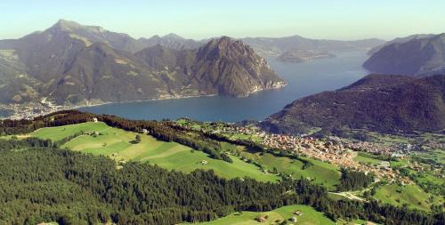 Carlotta Mountain Lake Iseo Hospitality