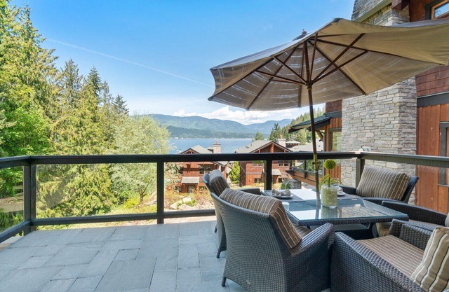 Übernachten Sie im Shuswap in Luxus! ** Carmel Beach Privatunterkünfte **
