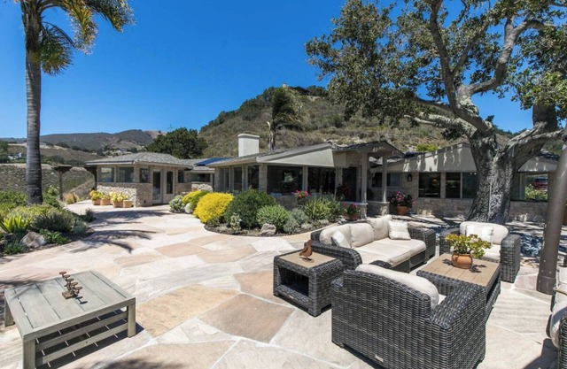 Carmel Valley View Estate Above the Wineries with Hot Tub