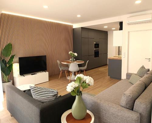 Carmo House